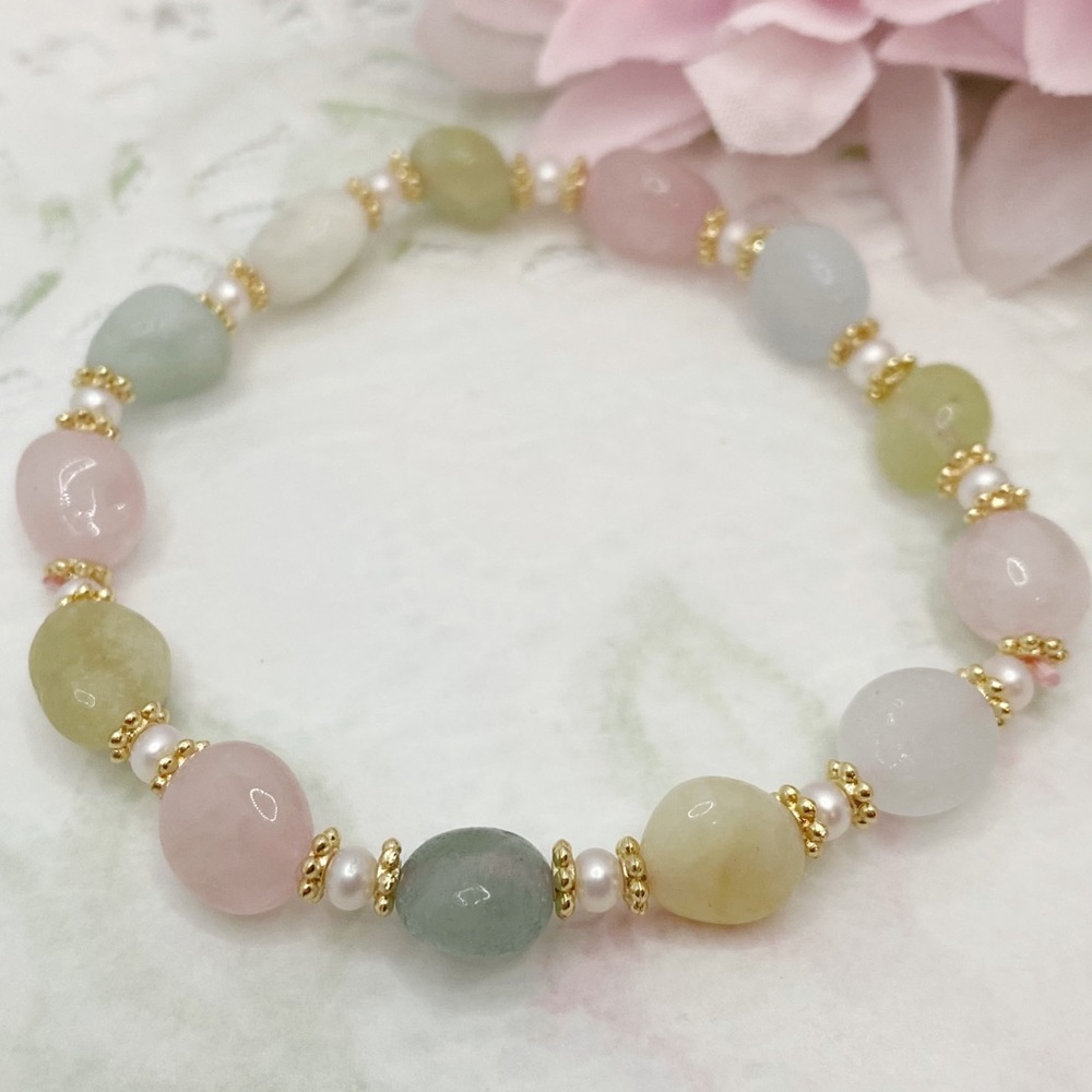 Nature Morganite Crystal with pearl bracelet